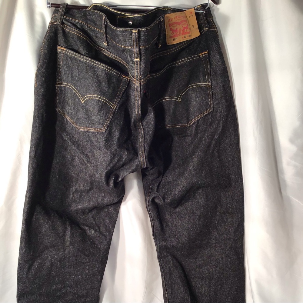 Men’s Red Tag Levi’s 501